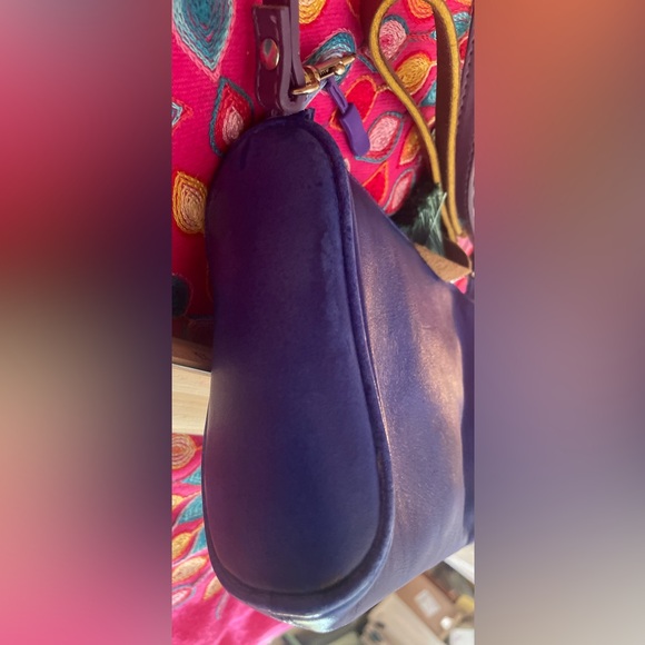 Electric blue Amanda Smith leather purse. Measures approximately 8 x 6“. EUC - Picture 6 of 10